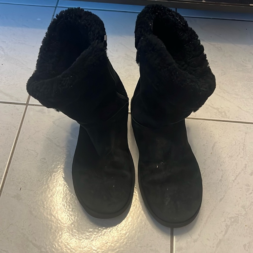 Used UGG Black Suede boots Women size 9